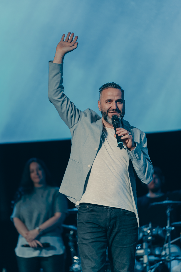 Matthias greeting the congregation